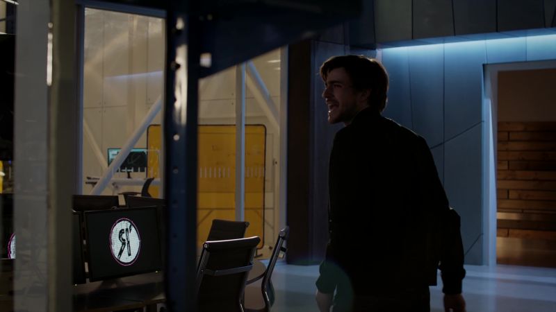 s204cap_00021.jpg