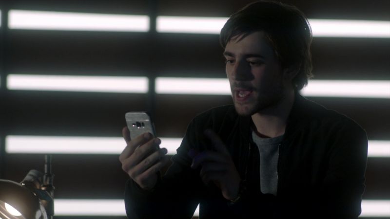 s205cap_00098.jpg