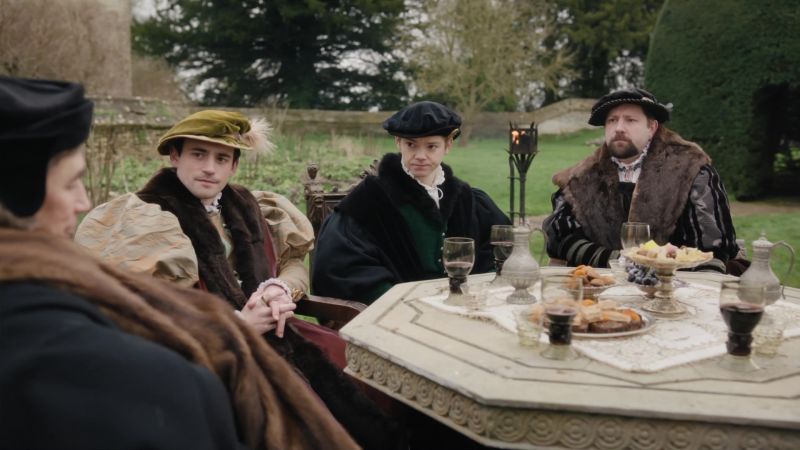 wolfhall01c_00043.jpg